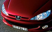 Peugeot: 4e mois consécutif de progrès par rapport à 2005