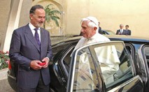Une VW Phaeton de 450 ch pour le Pape