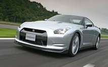 La Nissan GT-R démarre fort en France