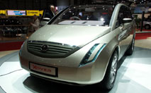 Tata Xover : le Crossover « made in India »