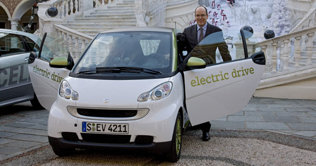 Monaco signe pour dix Smart électrique