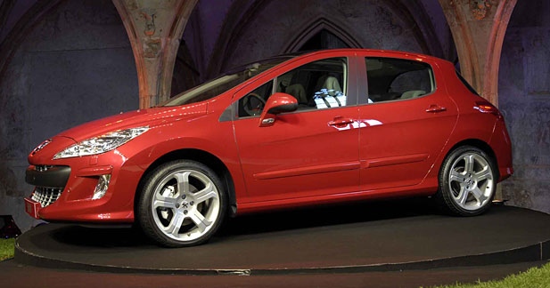 Nouvelle 308 : formellement Peugeot…