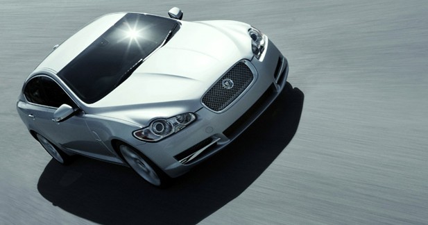 Jaguar XF : mamie tire sa révérence