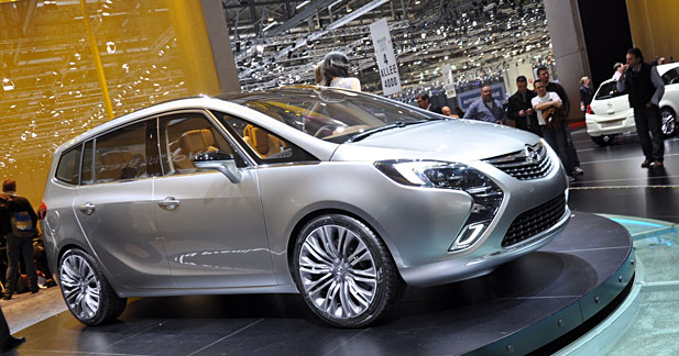 Zafira Tourer Concept : voyage en première classe