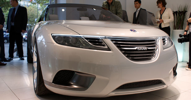 La future Saab 9-3 cabriolet prend l'air au Mondial