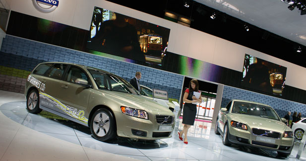 Christophe Novotny présente les innovations écologiques de Volvo
