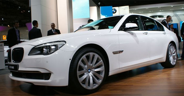 BMW Série 7 : la bavaroise rentre dans les rangs