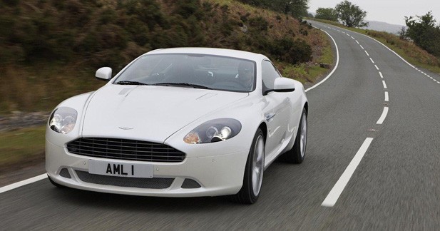 Aston Martin DB9 restylée : la DB9 se repoudre le nez