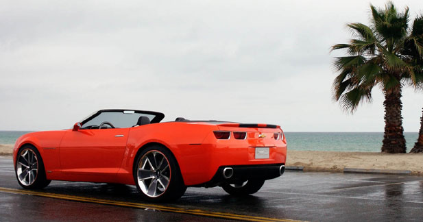Chevrolet Camaro : elle enlève le haut !