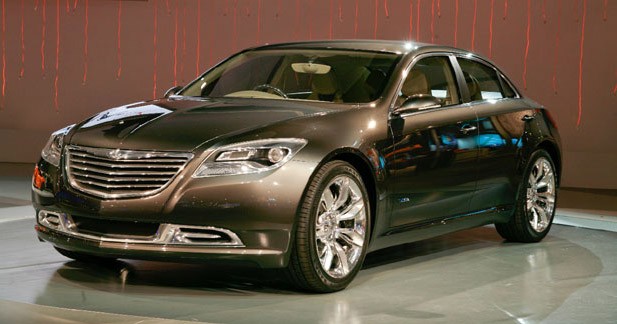 Chrysler 200C EV Concept : mini-limo