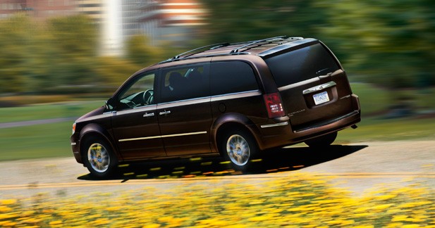 Chrysler Town & Country 2010 : séduire à nouveau