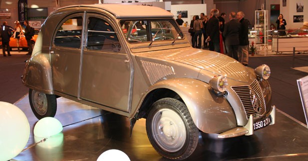 Citroën 2CV : 60 ans dans le rétro