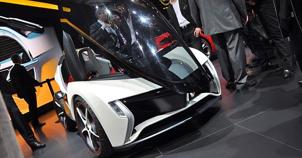 Concept Opel RAK e : Blitz Krieg !