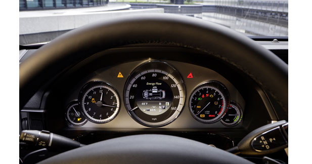 Mercedes met le turbo sur l'hybride