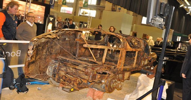 La Bugatti Brescia restée sous l'eau 73 ans adjugée 260 500 euros