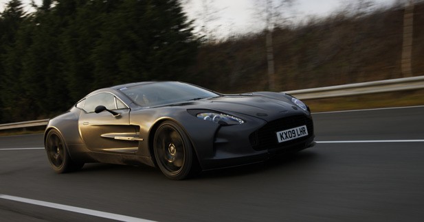 L'Aston Martin One-77 chronométrée à 355 km/h