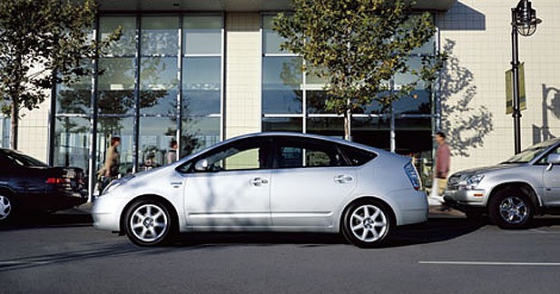 Le parking automatique : gadget ou véritable atout ?