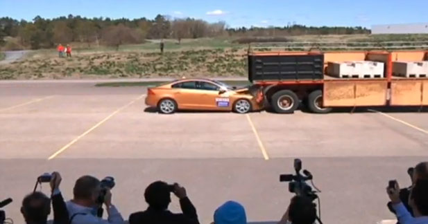 Insolite : Volvo rate sa démonstration du City Safety