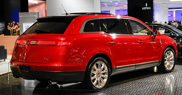 Lincoln MKT : faux break, vrai mastodonte