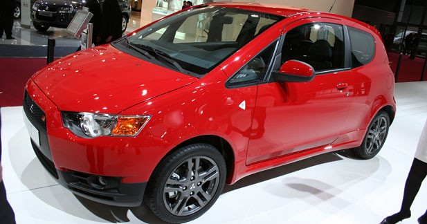 Nouvelle Mitsubishi Colt restylée : des airs de Lancer
