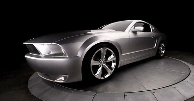 Mustang Iacocca Silver 45th anniversary Edition