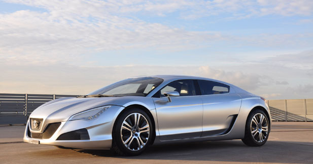 Peugeot RC HYbrid4 : le futur à portée de main