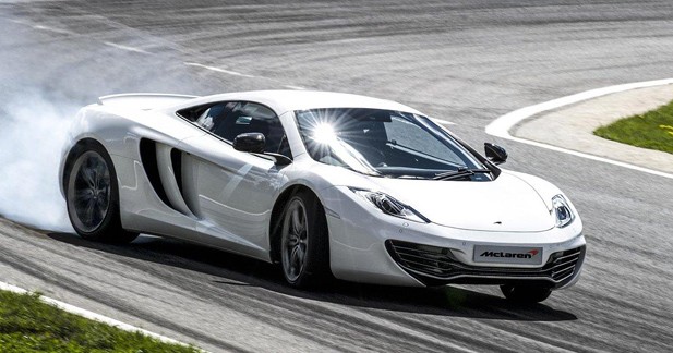 Plus de puissance et de plaisir : McLaren améliore sa MP4-12C