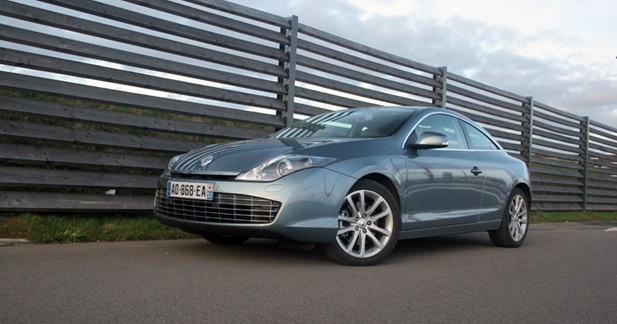Caraudiovidéo : la Renault Coupé Laguna V6 dCi à la loupe