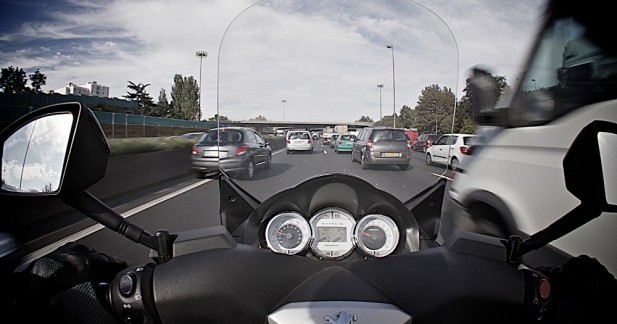 Sécurité routière : la circulation interfiles bientôt légalisée ?
