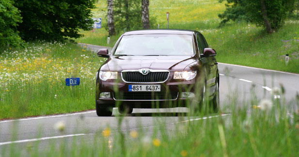 Skoda Superb II TDI 170 : coffre fort, petite bourse