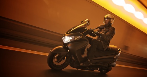 Suzuki : la gamme Burgman renouvelée en 2013