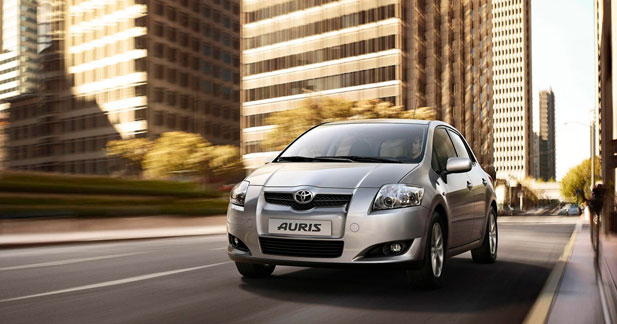 Une Toyota Auris hybride en 2010