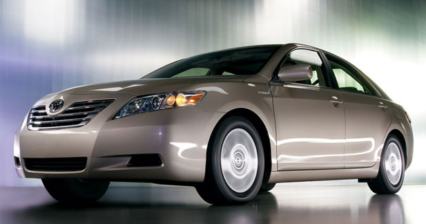 Electricité et gaz naturel pour la Toyota Camry hybride 