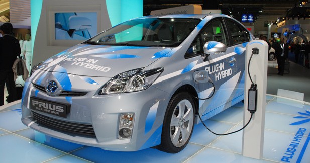 Toyota Prius Plug-in Hybrid Concept : branchée dès 2010