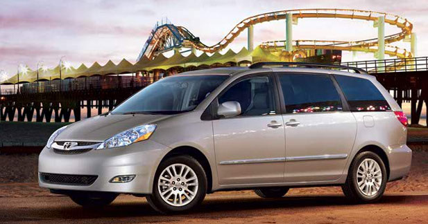 Toyota Sienna version 2010 à 29 500 $