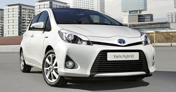 Toyota Yaris Hybrid : Accès à l’hybride