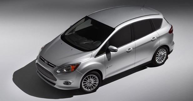Ford : 2 C-Max hybrides à Detroit