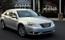 Chrysler 200 : Intérim assuré