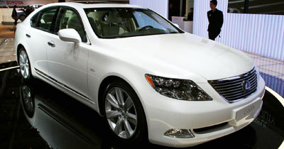 Lexus LS600h : quand luxe rime avec technologie