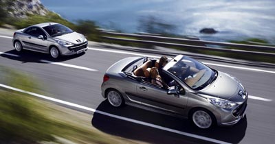 Peugeot découvre enfin sa 207