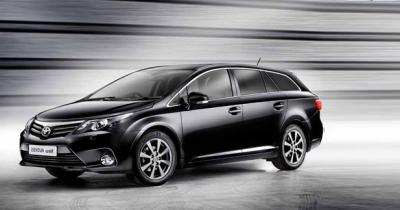  Toyota Avensis restylée: Discrétion assurée !