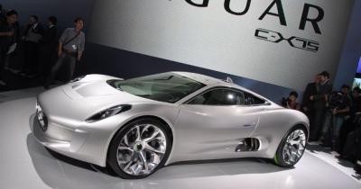 Jaguar C-X75 : un hybride coupé mais pas raté