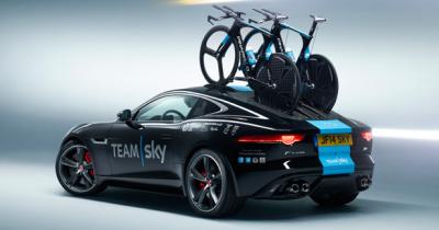 Une F-Type d'assistance au Tour de France !