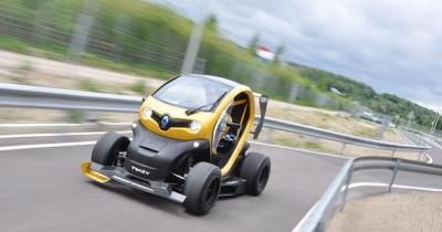 Interview d'Axel Plasse, Directeur Programme & Support Clients de Renault F1 : Les secrets du Twizy RS F1 par l'un de ses pères