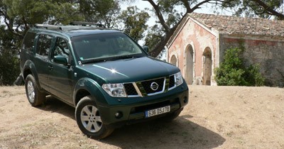 Essai Nissan Pathfinder V6 Plaza : costume sur mesure pour le baroudeur