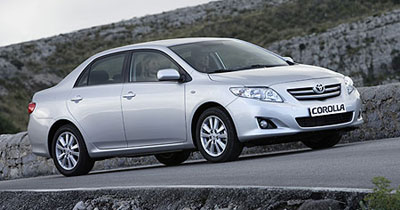 La Toyota Corolla 4 portes se joint à l’Auris