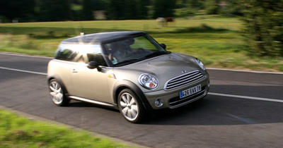 100 Mini �lectriques dans la circulation
