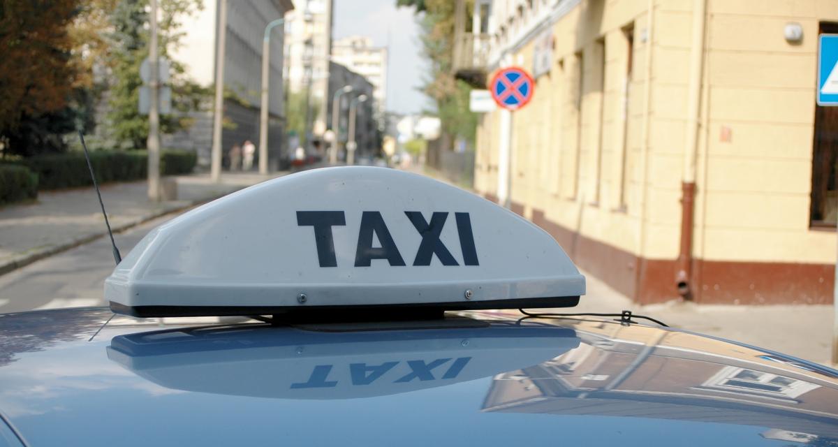 Utilisation de la voiture en confinement : puis-je prendre un taxi ou un VTC ?