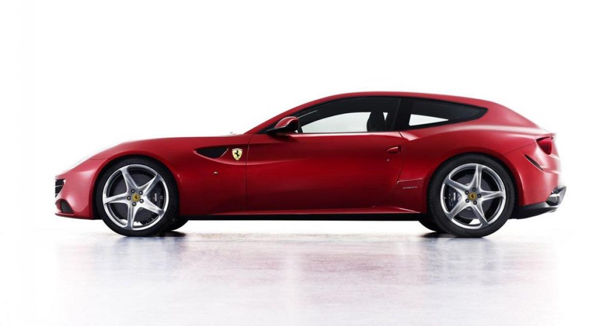 À fond de compteur : en Ferrari FF à 320 km/h sur l'autoroute (vidéo)