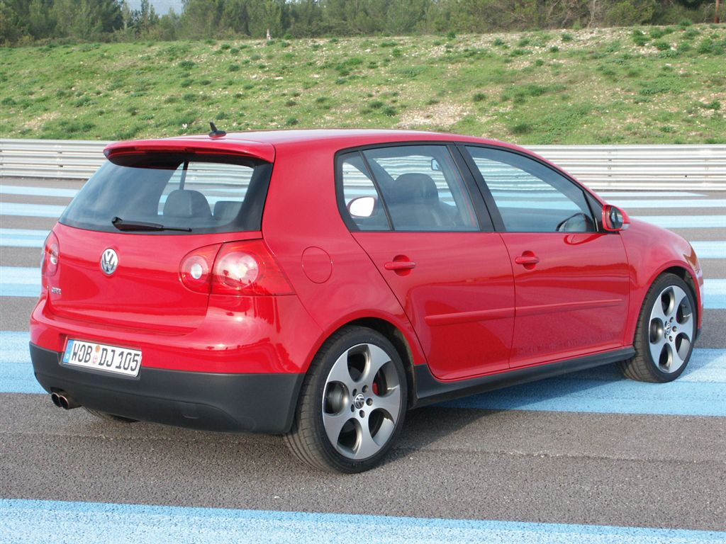  - Volkswagen Golf V GTI